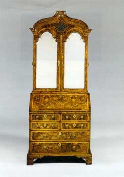 Bureau Cabinet