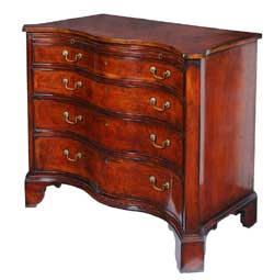 Georgian Serpentine Chest